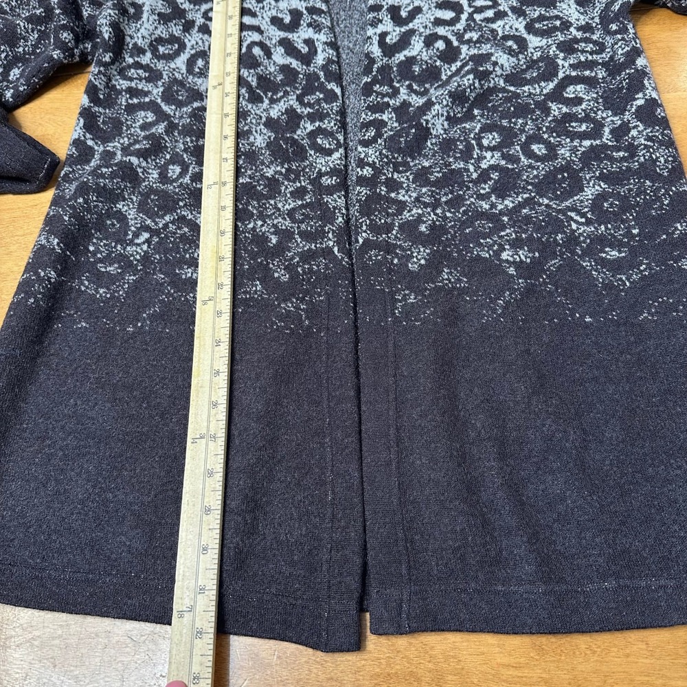 Chico's 100% Wool Animal Print Open Duster Cardigan Grey Black Mob Wife Sz 1 / M - Picture 6 of 6